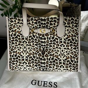 🐆👜New Guess Izzy Tote Handbag in Leopard Print 👜🐆